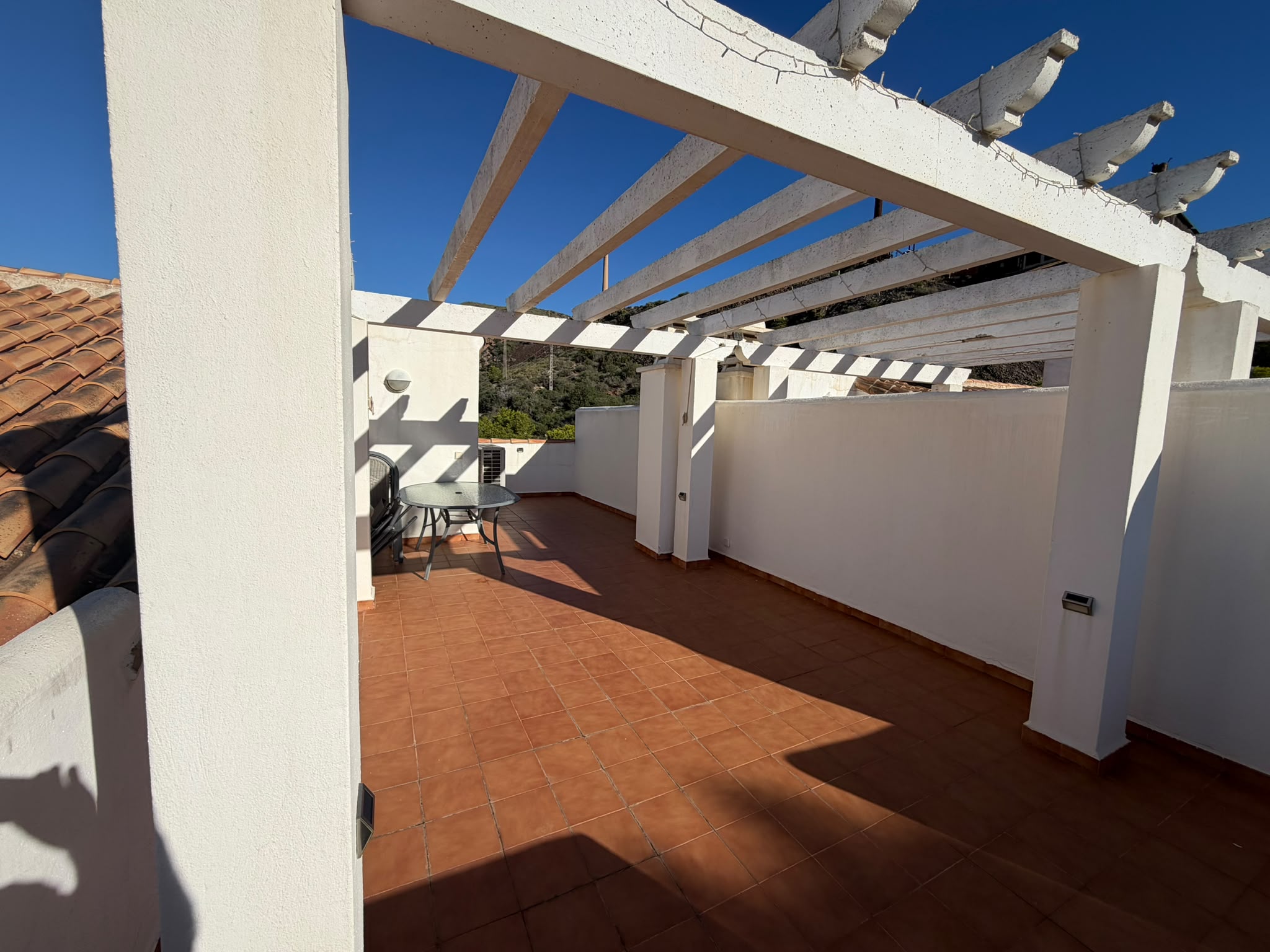 Fantástico Apartamento Ático totalmente amueblado en Urb. Puerto Vallarta 