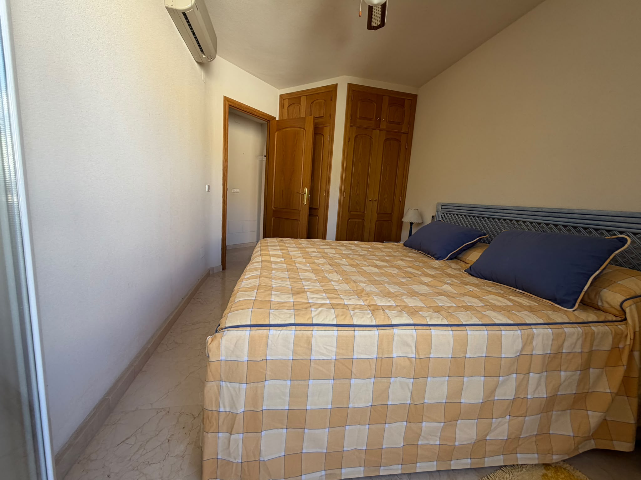 Fantástico Apartamento Ático totalmente amueblado en Urb. Puerto Vallarta 
