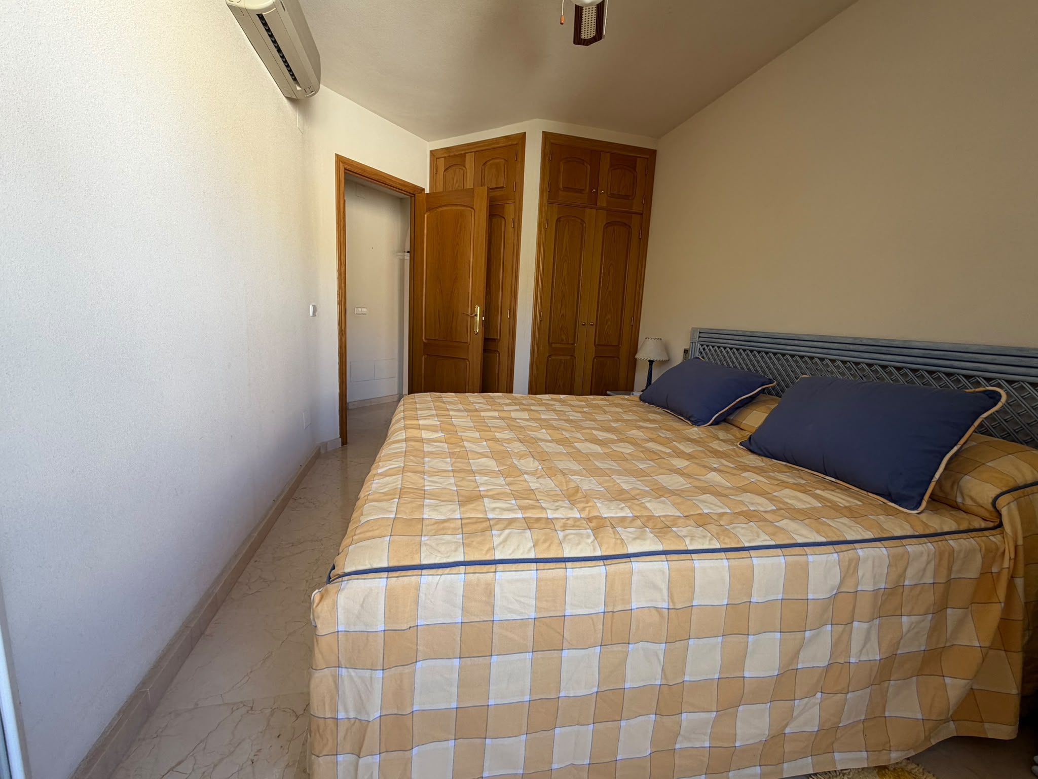 Fantástico Apartamento Ático totalmente amueblado en Urb. Puerto Vallarta 