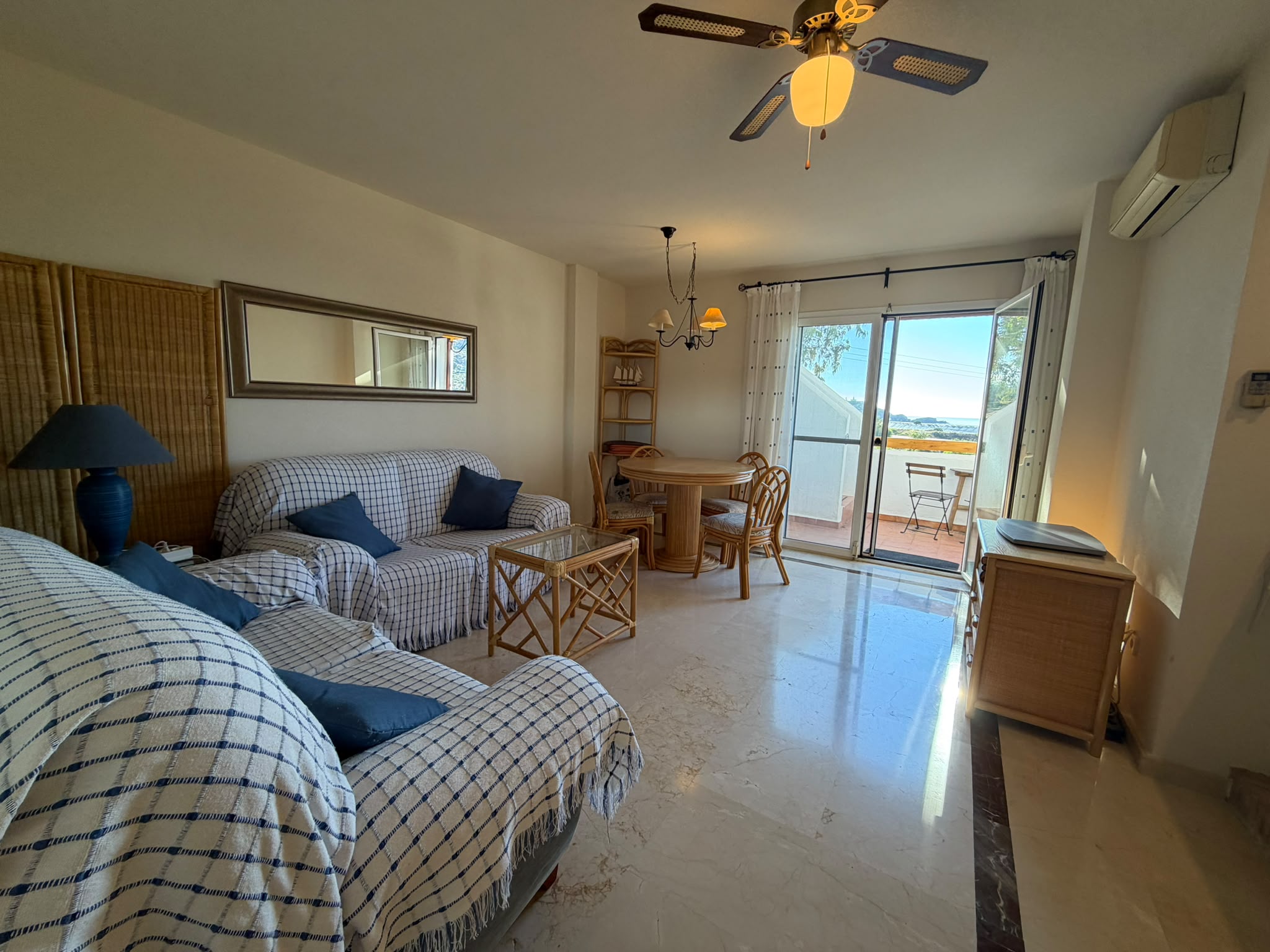 Fantástico Apartamento Ático totalmente amueblado en Urb. Puerto Vallarta 