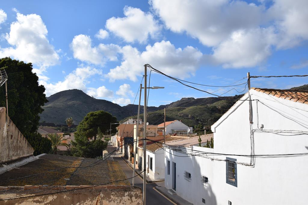 Amplia casa en Portman