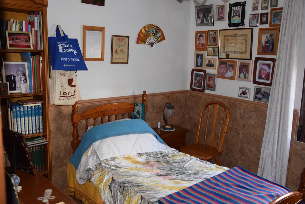 Amplia casa en Portman