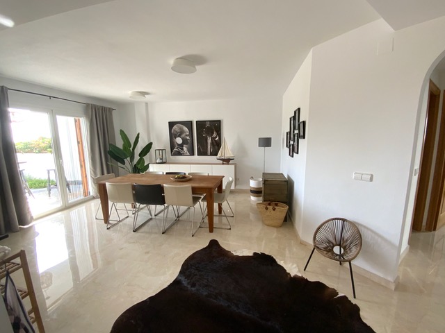 Fantastic 4 bedroom apartment overlooking the Mediterranean Sea